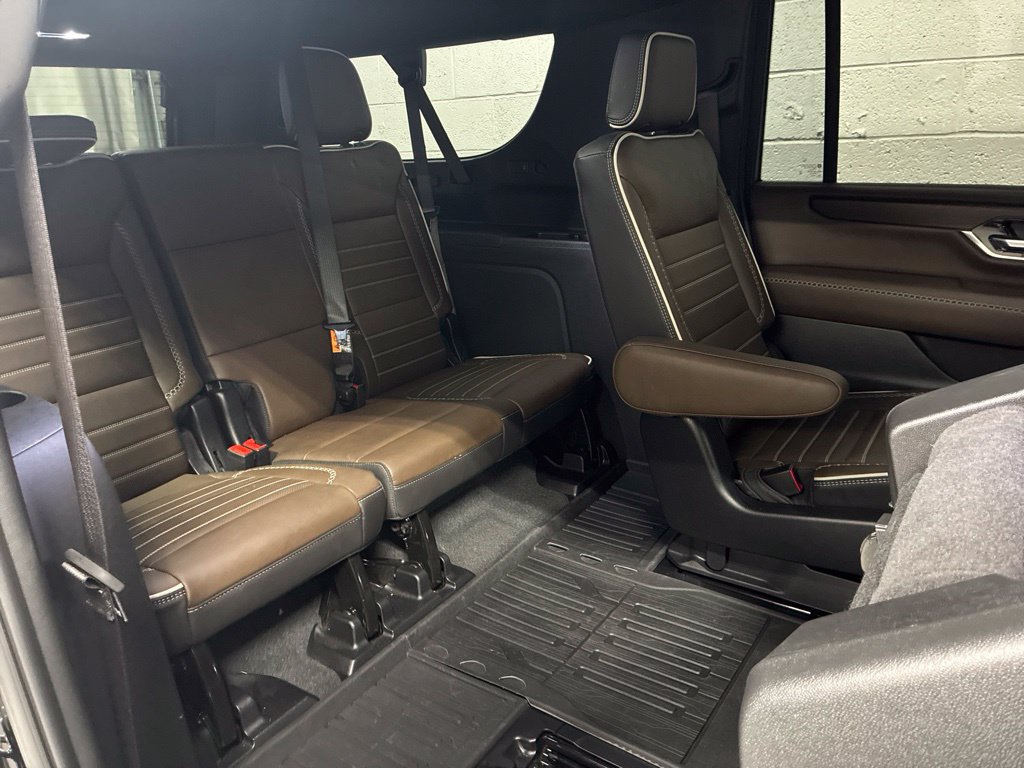 Used 2026 GMC Yukon XL Denali Ultimate w/ LPO, Floor Liner Package AWD/4WD image 18
