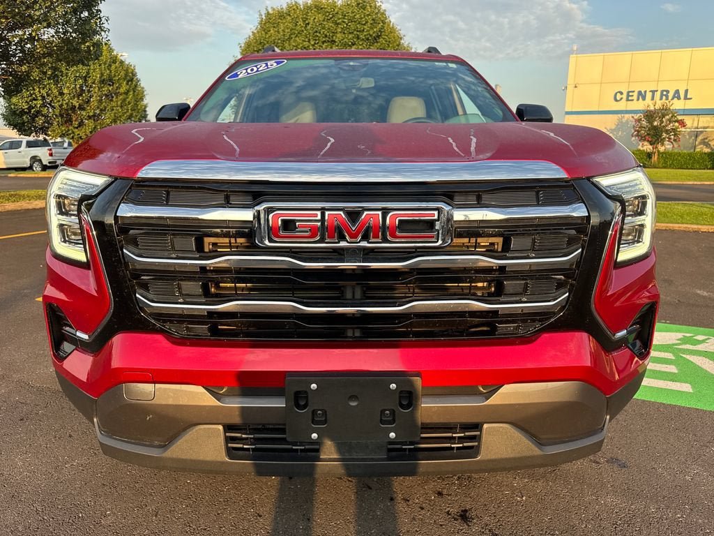 Used 2025 GMC Terrain Elevation w/ Elevation Premium Package AWD/4WD image 10