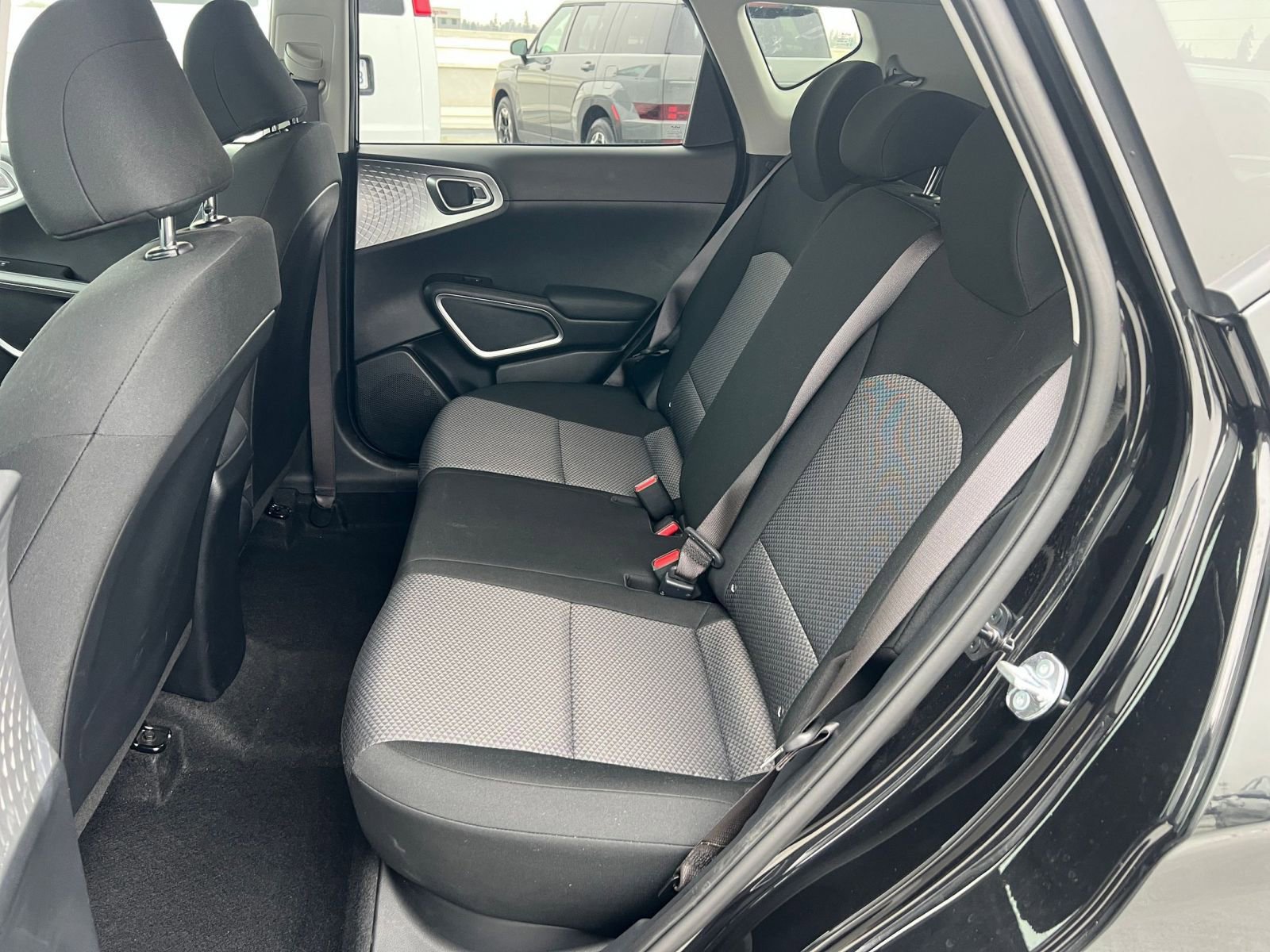 Used 2025 Kia Soul LX w/ LX Technology Package image 23