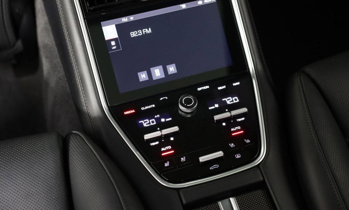 Used 2019 Porsche Panamera GTS AWD/4WD image 19