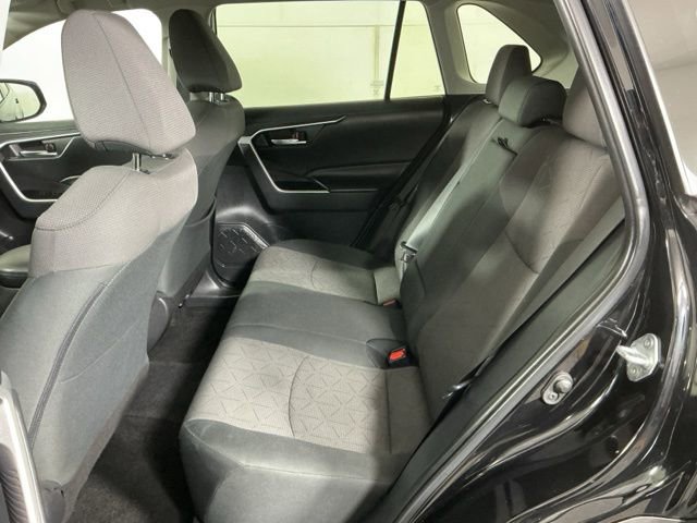 Used 2024 Toyota RAV4 XLE FWD image 11