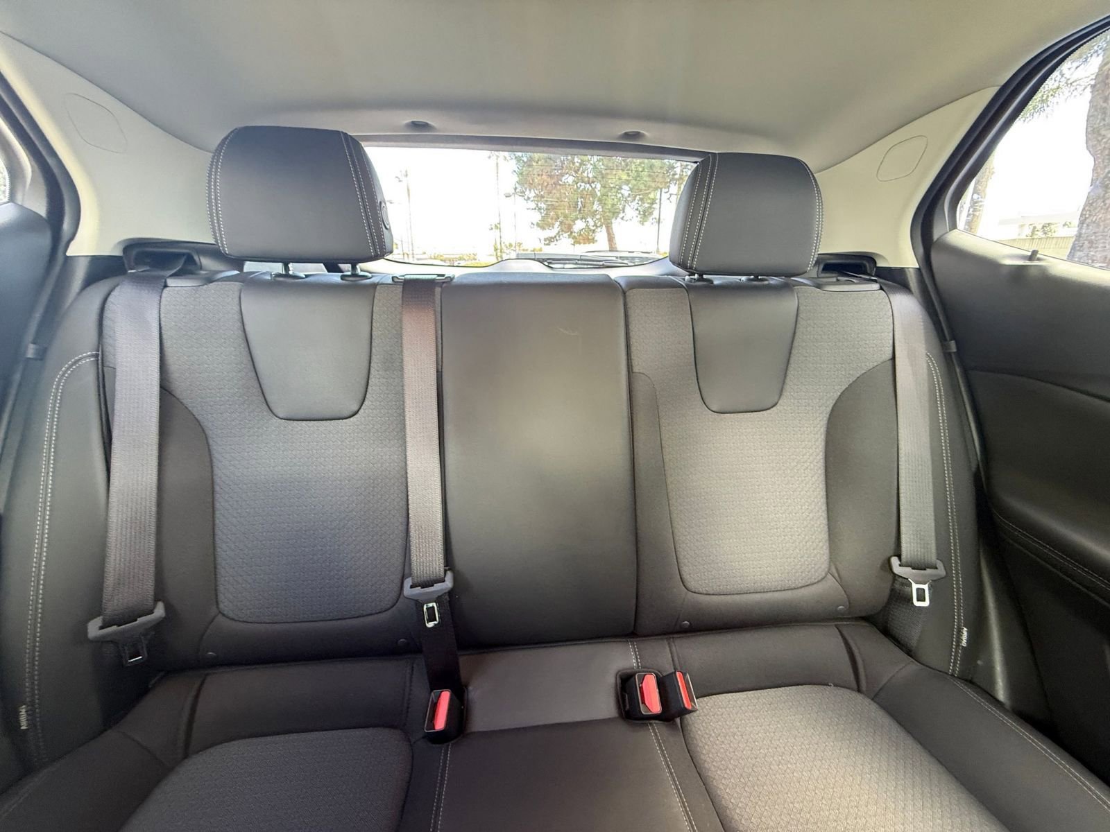 Used 2025 Buick Encore GX Preferred image 35