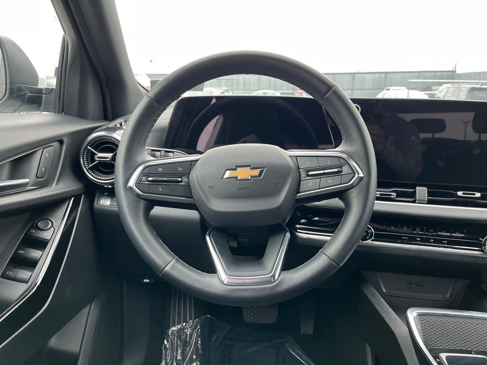 Used 2025 Chevrolet Equinox LT image 27