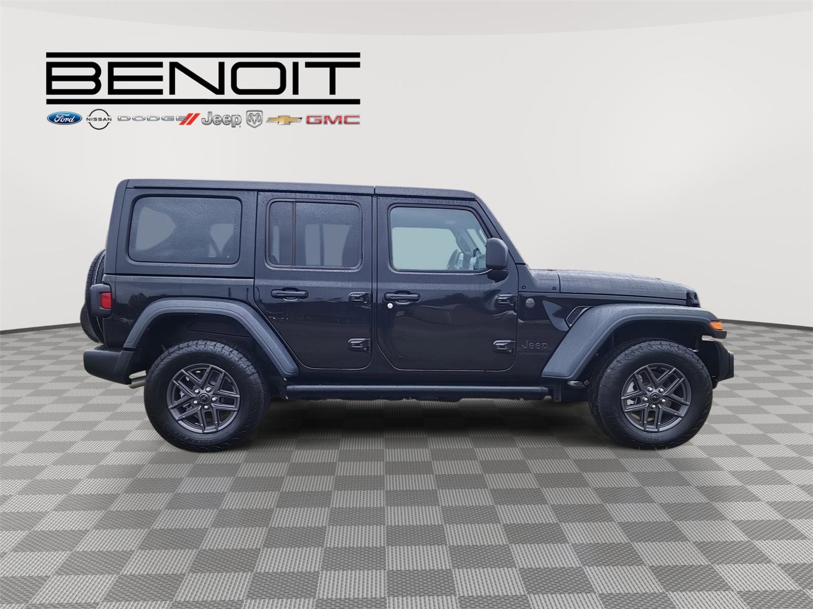 Used 2024 Jeep Wrangler Sport S image 4