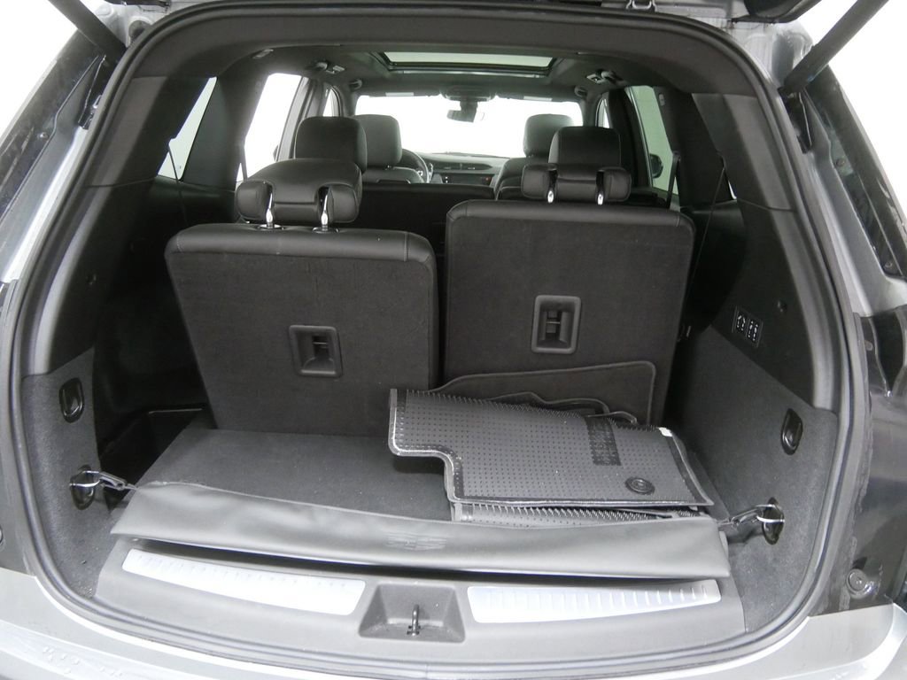 Used 2024 Cadillac XT6 Sport image 5