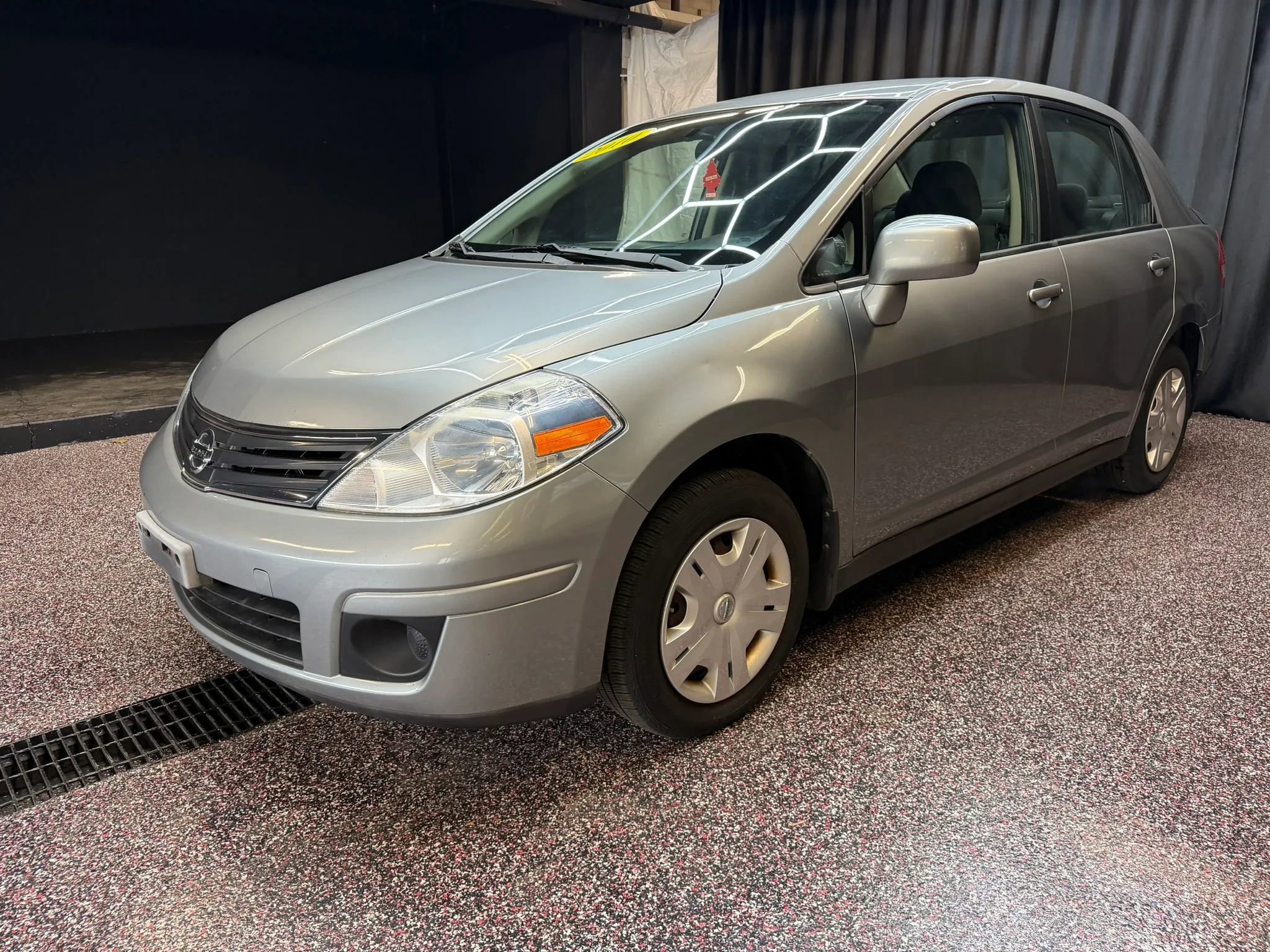 Used 2010 Nissan Versa 1.8 S w/ PWR Plus Pkg FWD image 3