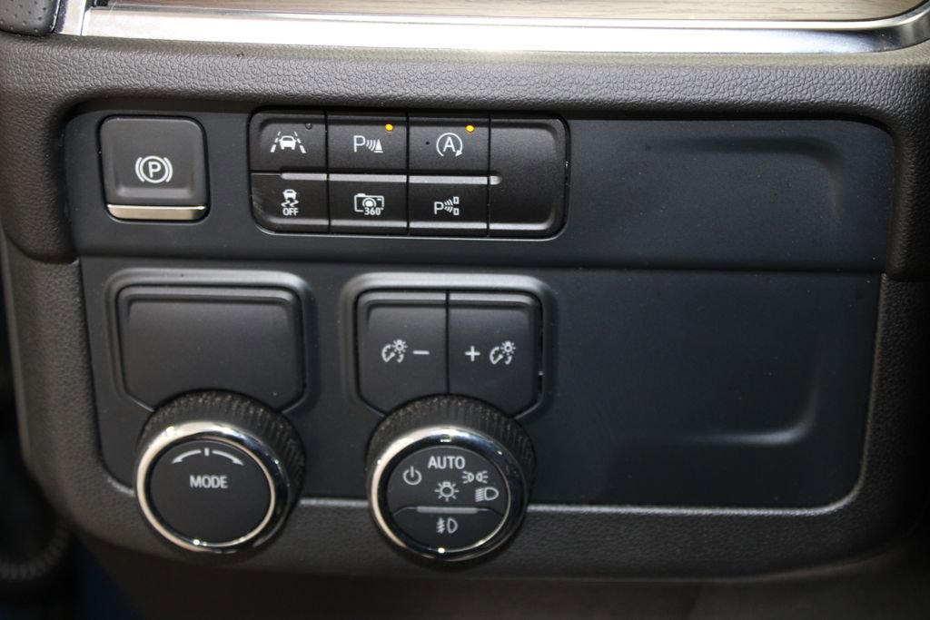 Used 2025 Chevrolet Tahoe Premier image 38