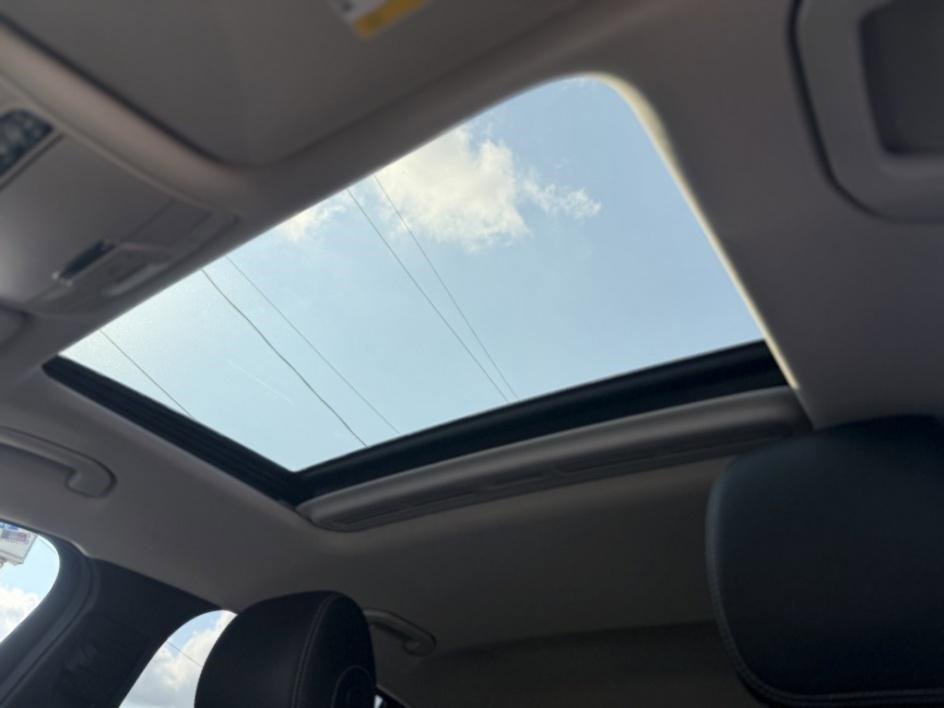 Used 2017 Mercedes-Benz GLC 300 4MATIC Coupe image 24