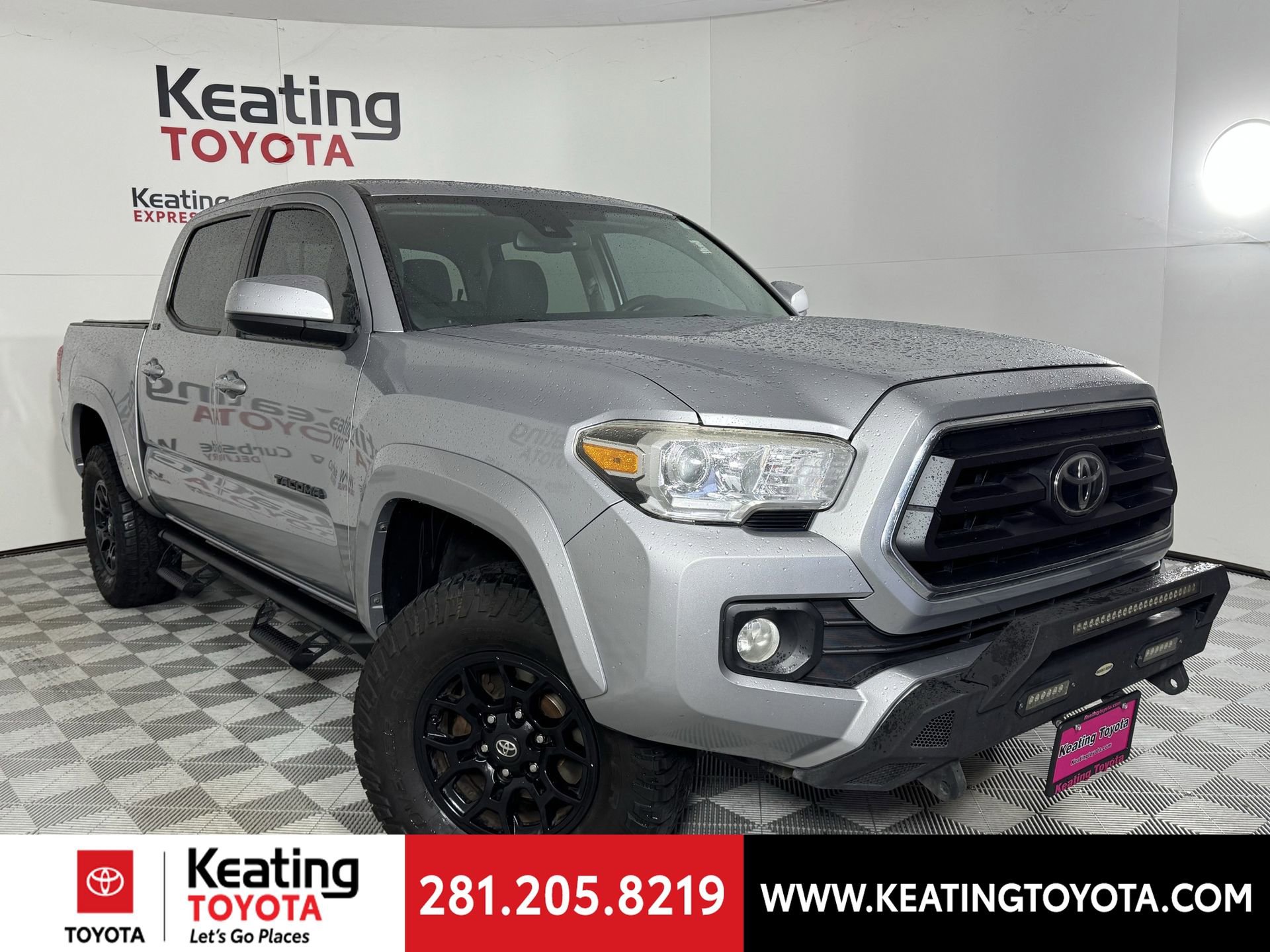 Used 2020 Toyota Tacoma SR5 image 2