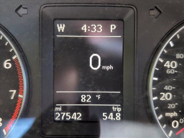 Used 2013 Volkswagen Eos Executive FWD image 11