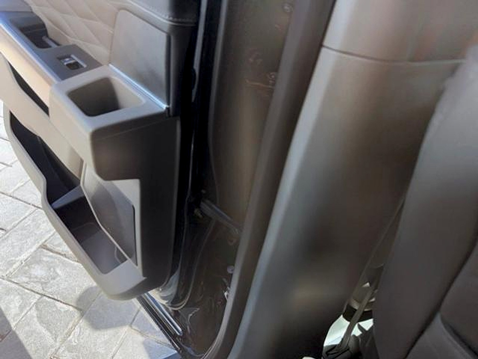 Used 2025 Ford F350 Platinum w/ Platinum Plus Package AWD/4WD image 12