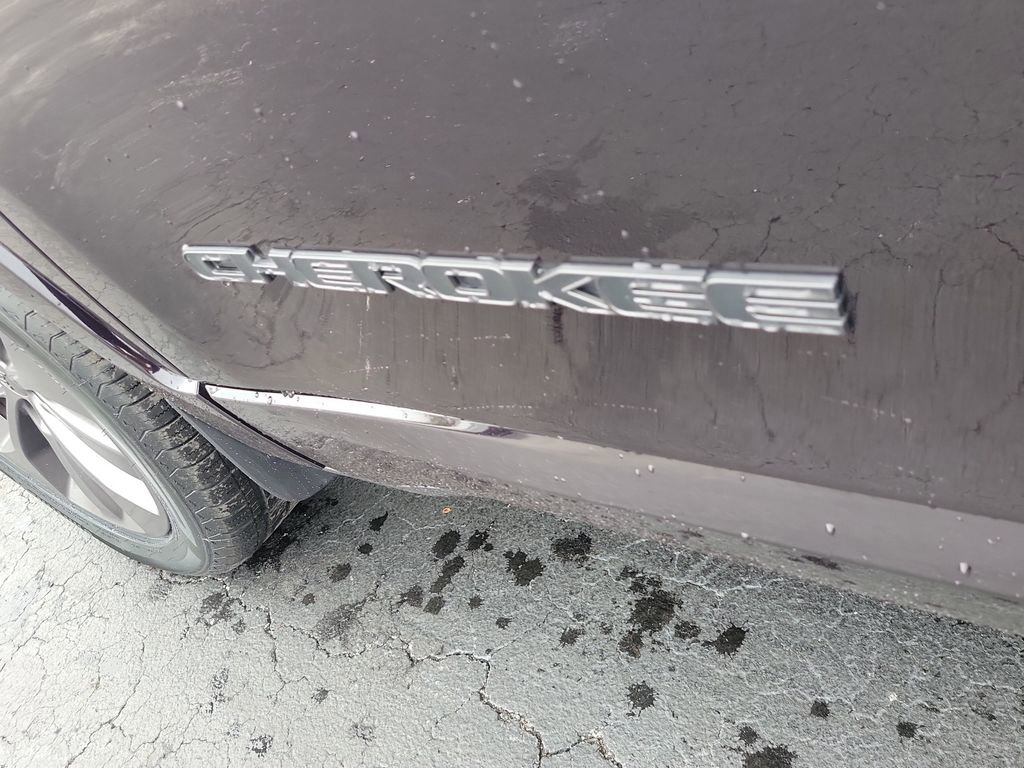 Used 2021 Jeep Cherokee High Altitude image 5