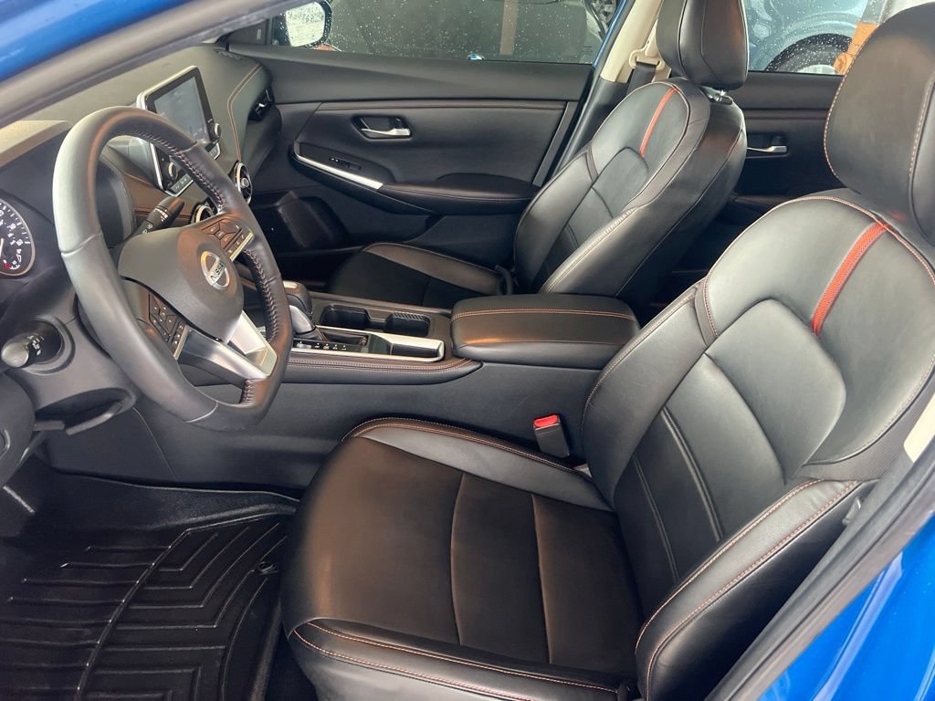 Used 2020 Nissan Sentra SR w/ Premium Package FWD image 4