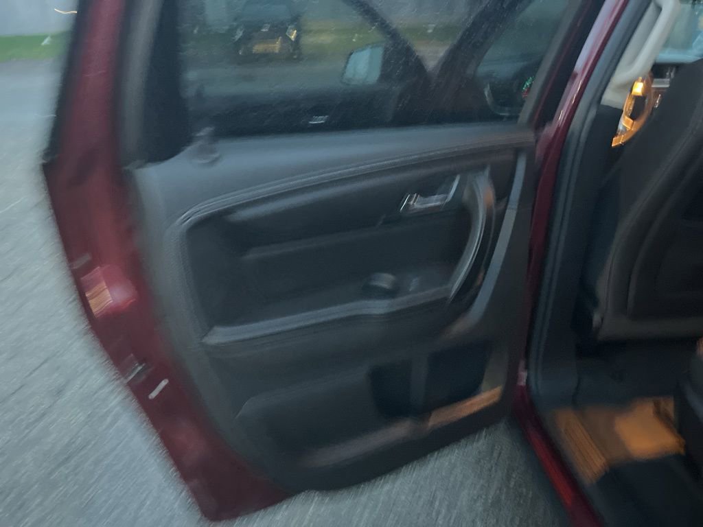 Used 2017 Chevrolet Traverse LT w/ Style and Technology Package image 19