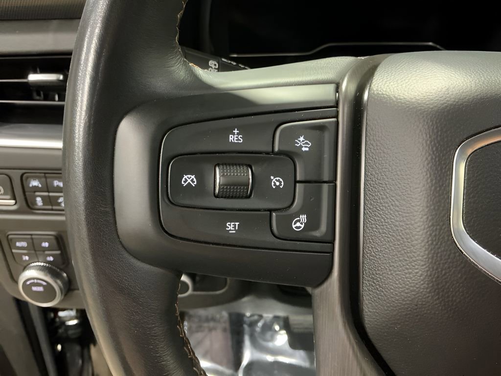 Used 2022 GMC Yukon AT4 AWD/4WD image 15