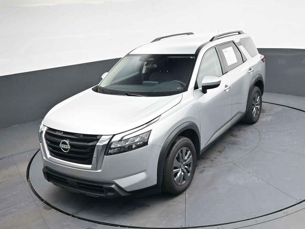 Used 2025 Nissan Pathfinder SV image 36