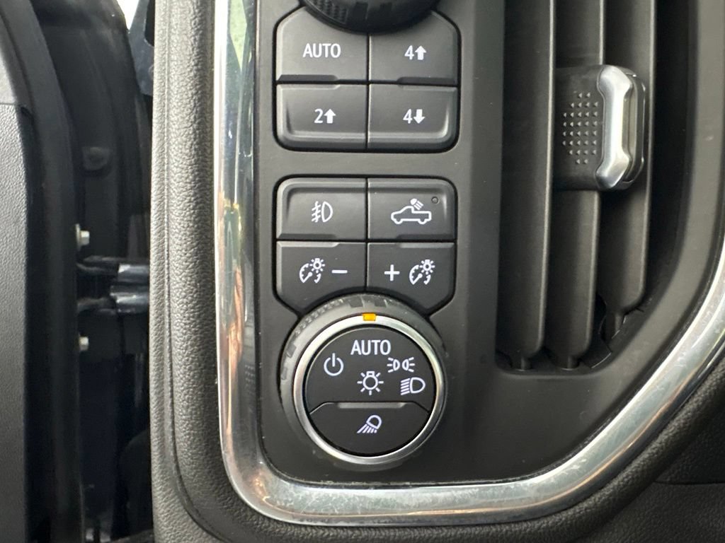 Used 2021 Chevrolet Silverado 1500 LTZ w/ LTZ Premium Package AWD/4WD image 24
