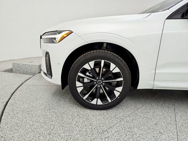 New 2026 Volvo XC60 B5 Plus w/ Protection Package Premier AWD/4WD image 29