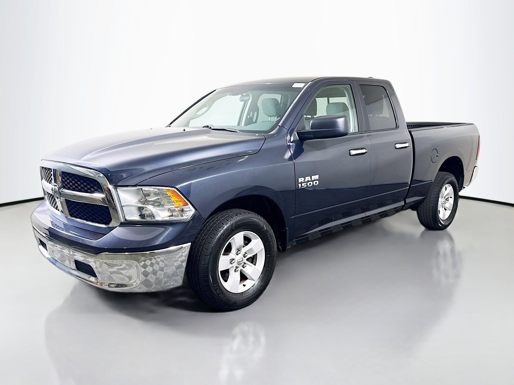 Used 2018 RAM 1500 Classic SLT RWD image 4