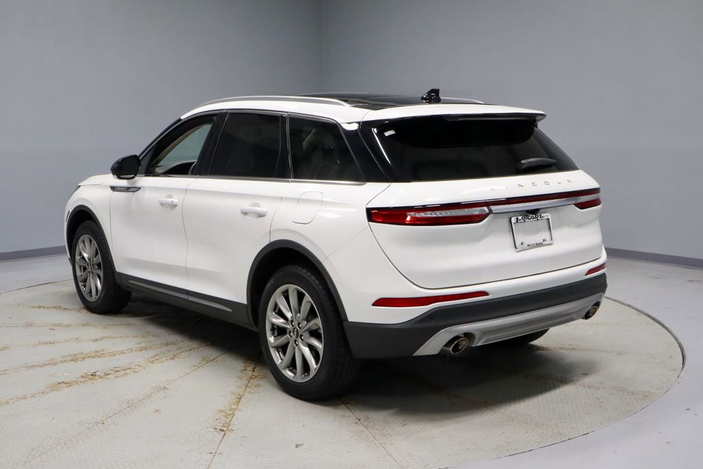 Used 2022 Lincoln Corsair Standard w/ Premium Package image 11