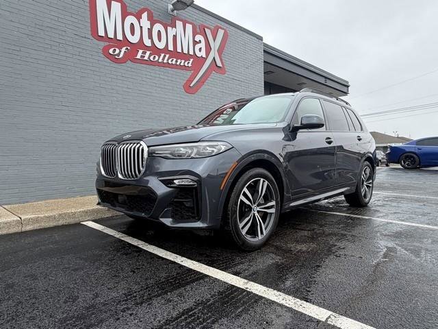 Used 2019 BMW X7 xDrive50i w/ M Sport Package image 2