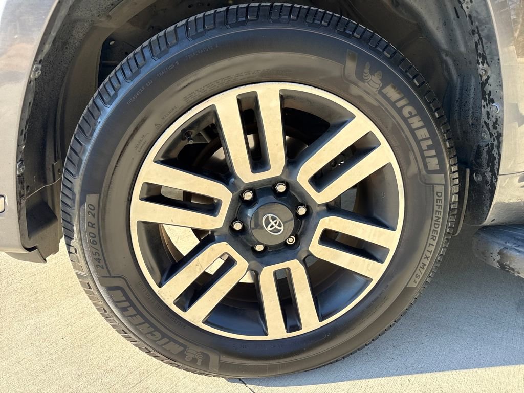 Used 2022 Toyota 4Runner Limited image 11