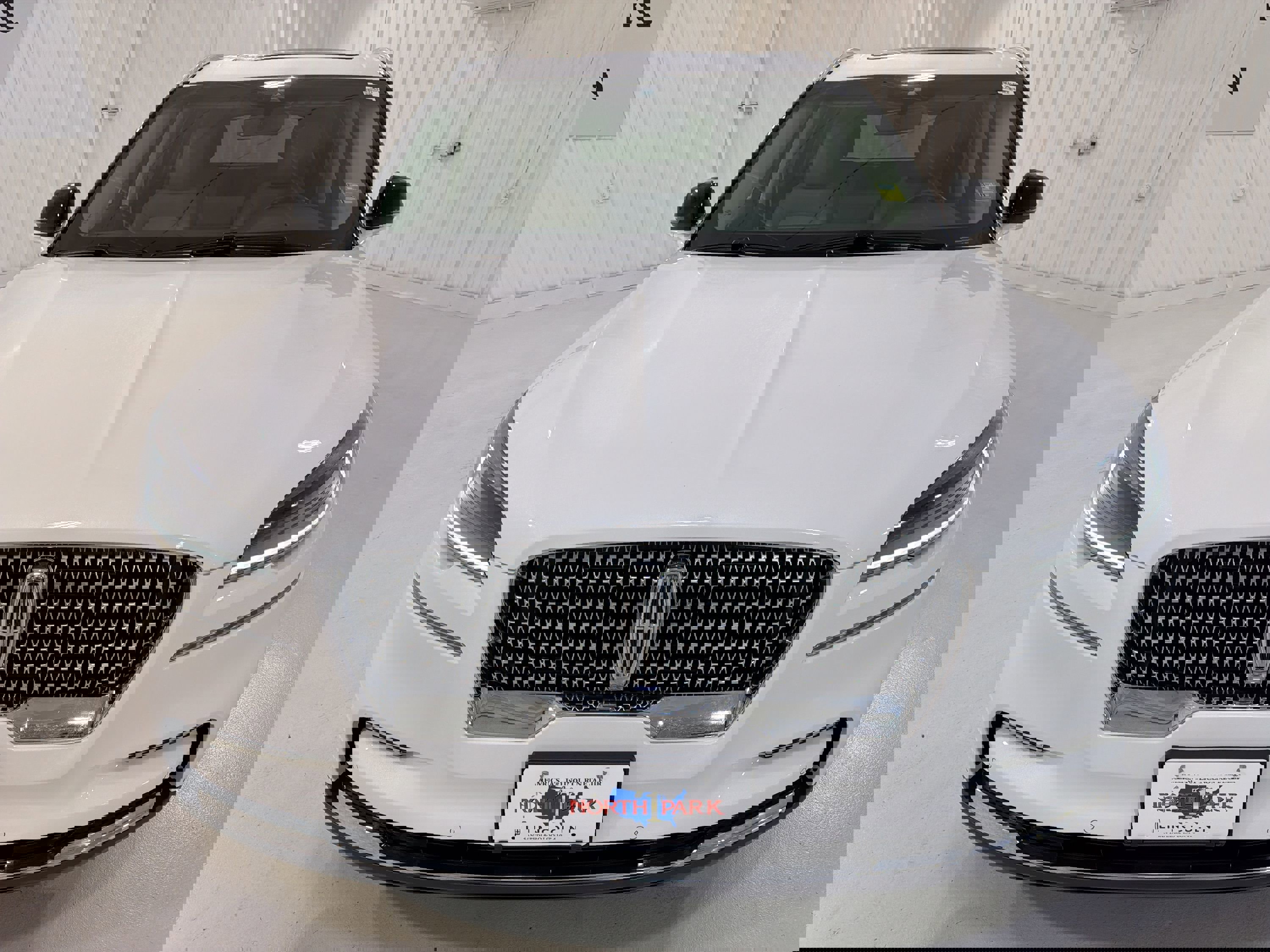 Used 2023 Lincoln Aviator AWD w/ Premium Package image 33