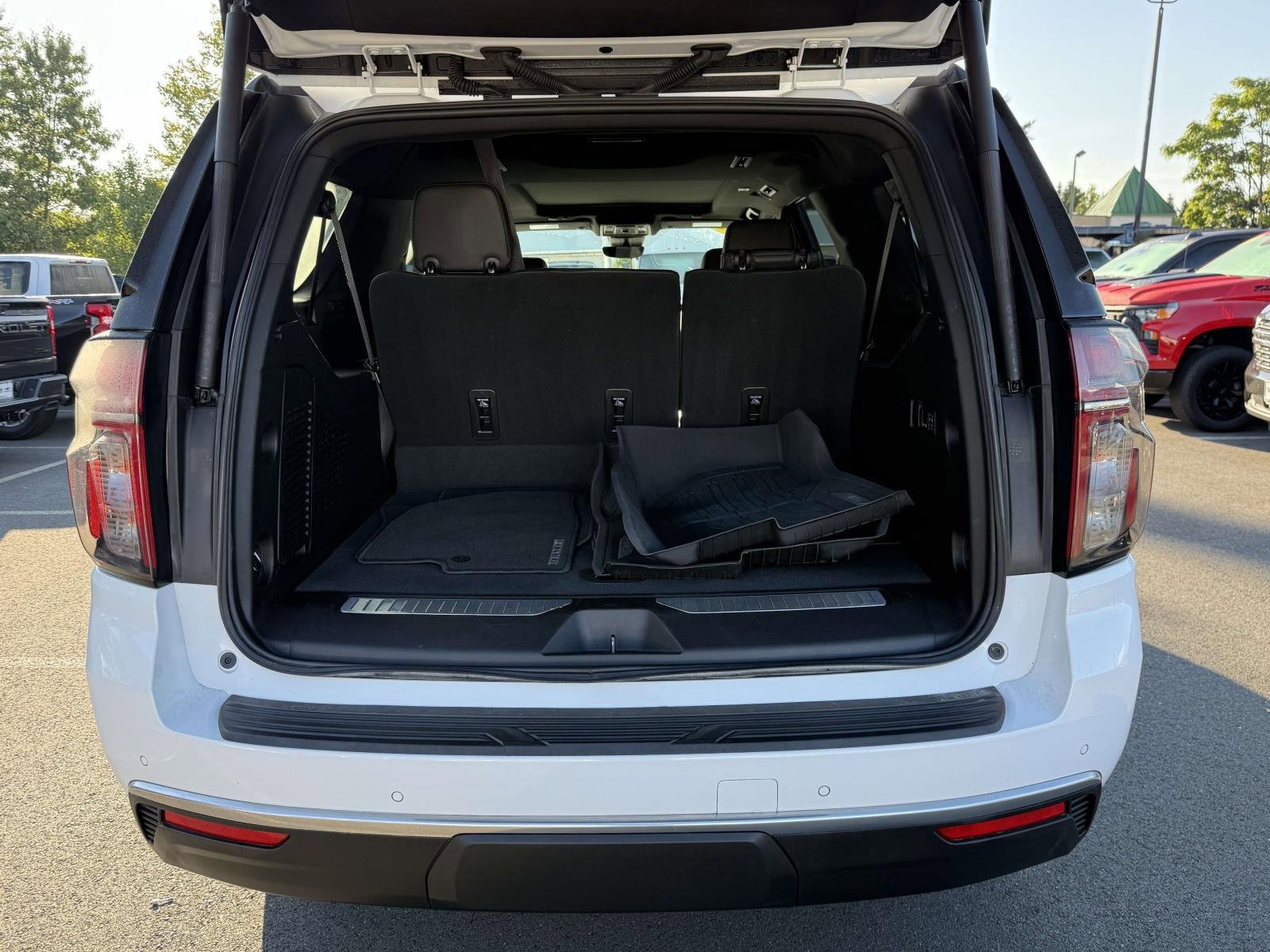 Certified 2023 Chevrolet Suburban High Country image 21