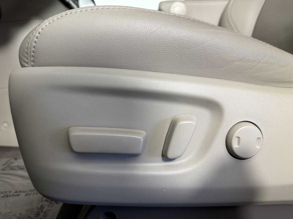 Used 2018 Toyota Sienna XLE Premium w/ Protection Package AWD/4WD image 44