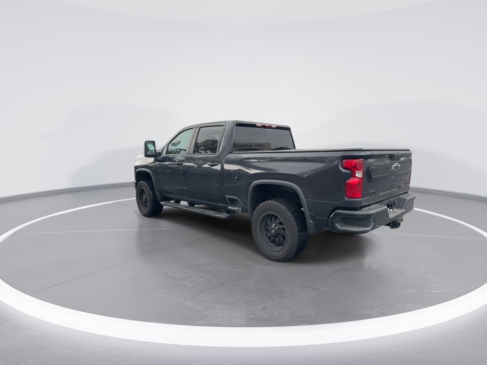 Used 2024 Chevrolet Silverado 2500 Custom w/ Custom Value Package image 7