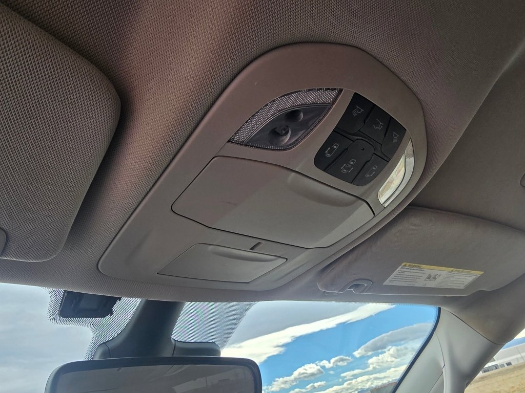 Used 2023 Chrysler Pacifica Touring-L image 22