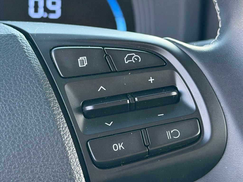 Certified 2023 Hyundai Venue SEL w/ Cargo Package image 16