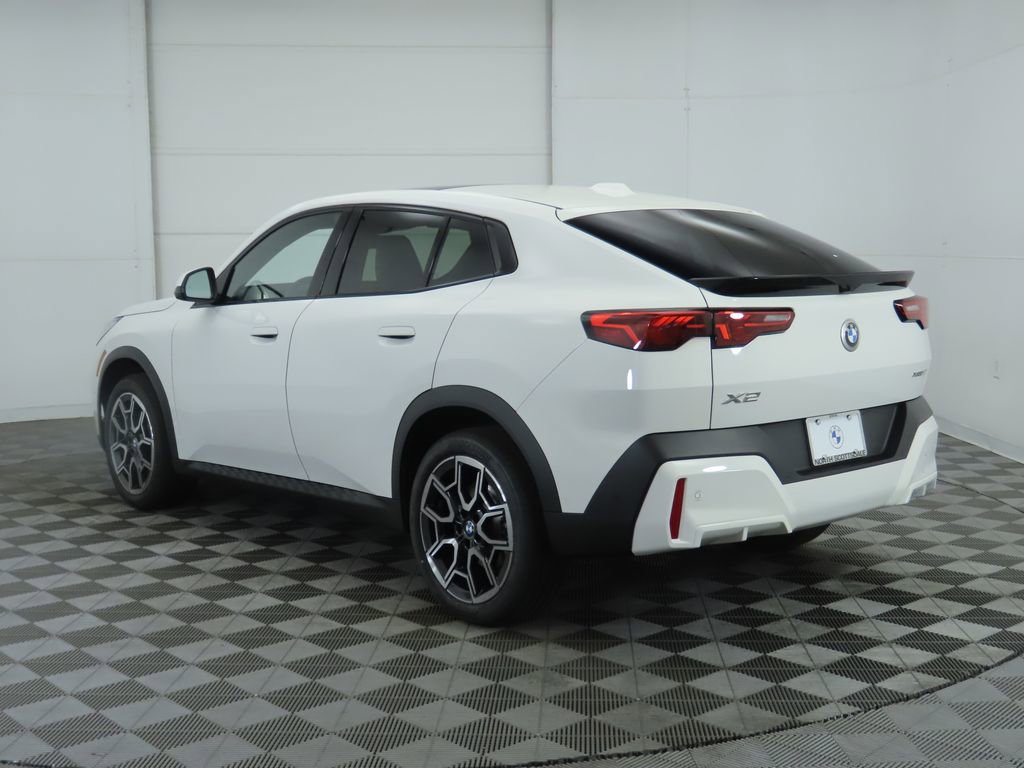 Certified 2025 BMW X2 xDrive28i w/ Premium Package image 7