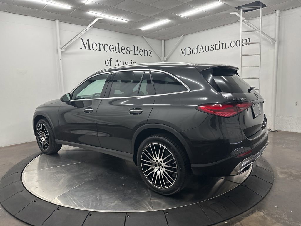 Used 2026 Mercedes-Benz GLC 300 image 5
