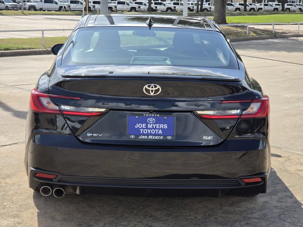 Used 2025 Toyota Camry SE FWD image 8