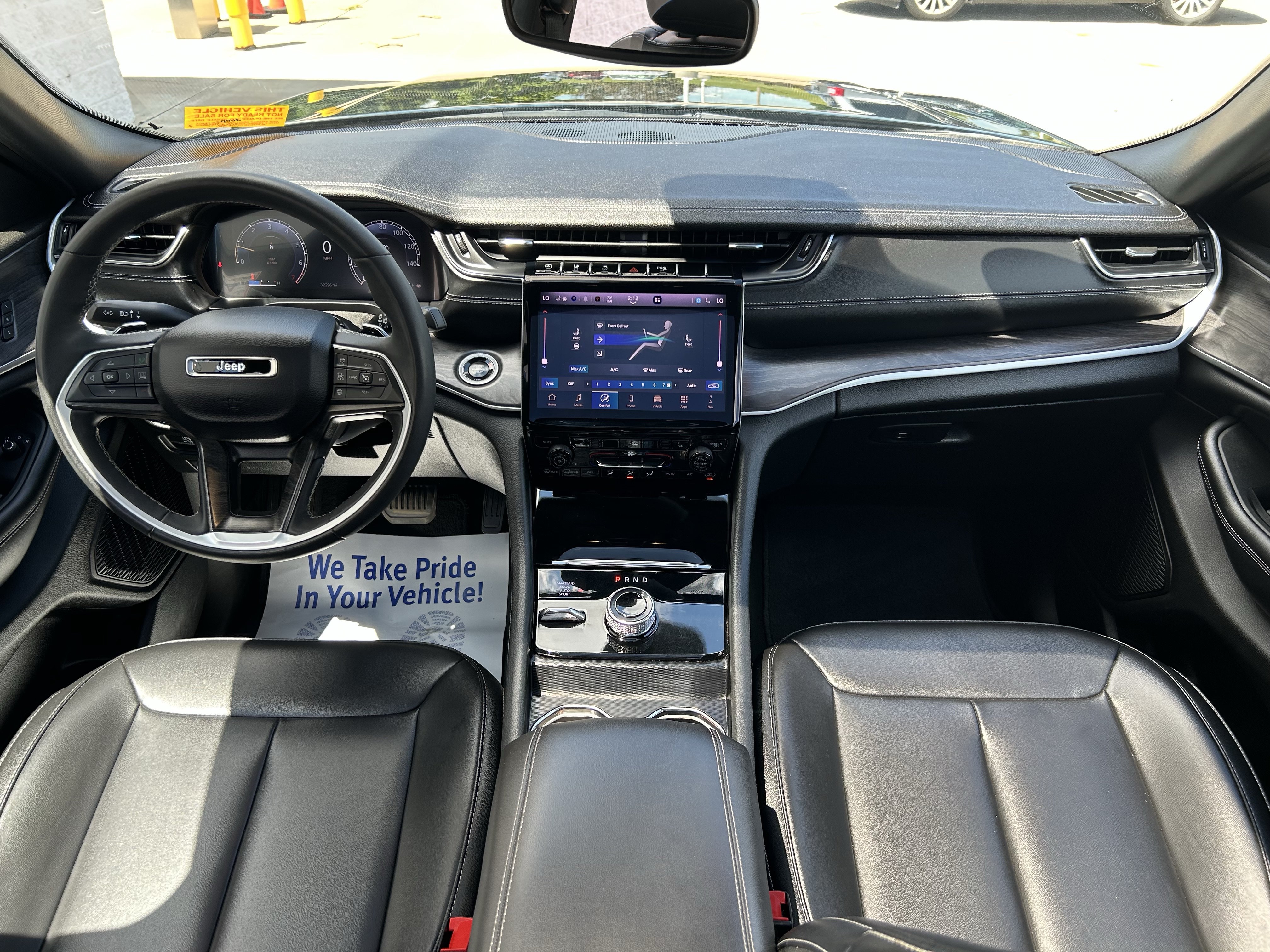Used 2024 Jeep Grand Cherokee Limited AWD/4WD image 19