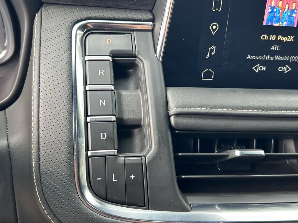 Certified 2024 GMC Yukon XL SLT w/ SLT Luxury Package image 24