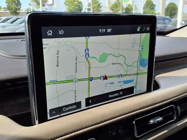 Certified 2022 Lincoln Aviator Reserve w/ Equipment Group 201A AWD/4WD image 12