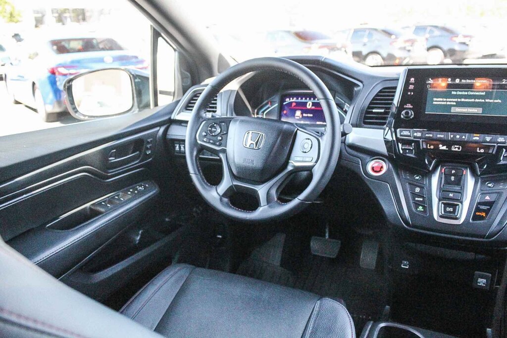 Used 2024 Honda Odyssey Sport image 5