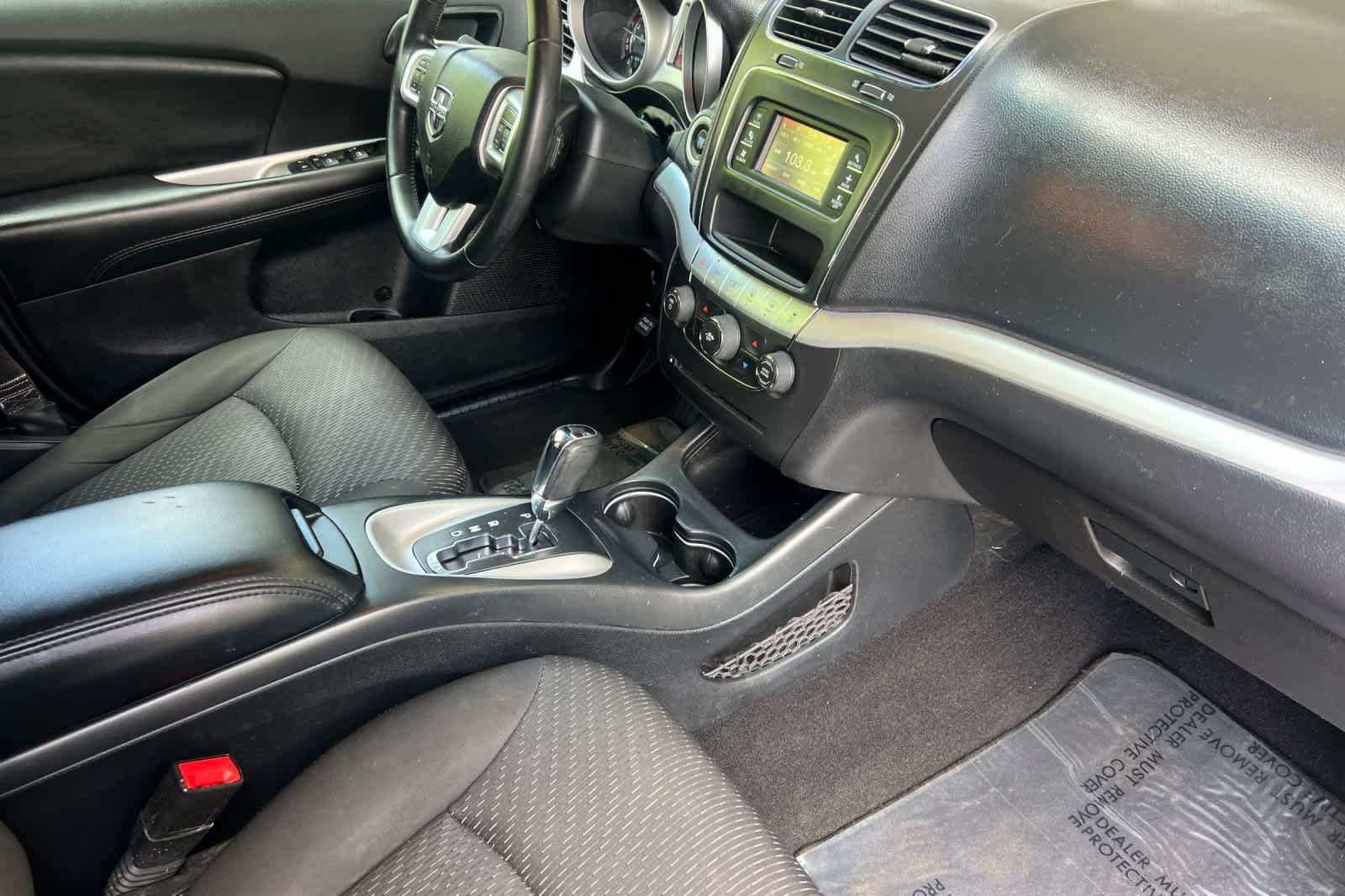 Used 2018 Dodge Journey SE w/ Connectivity Group FWD image 17