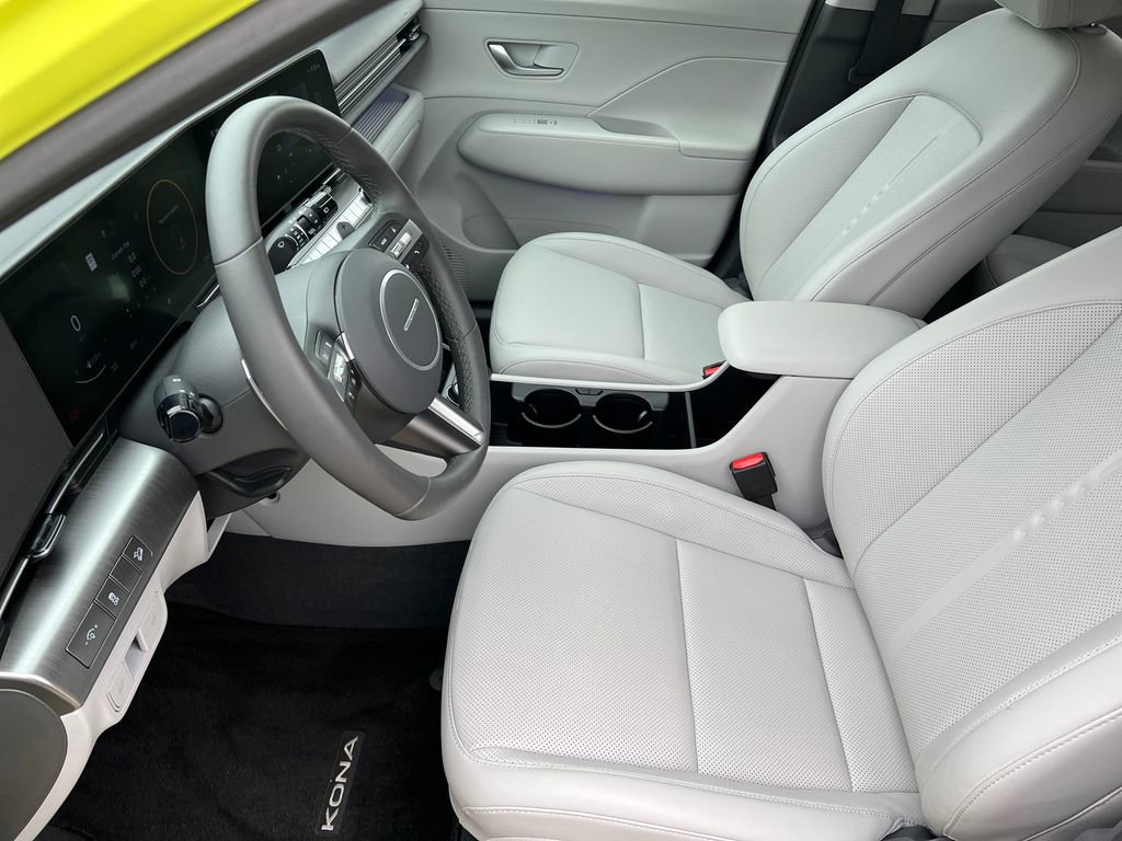 Certified 2024 Hyundai Kona Limited FWD image 17
