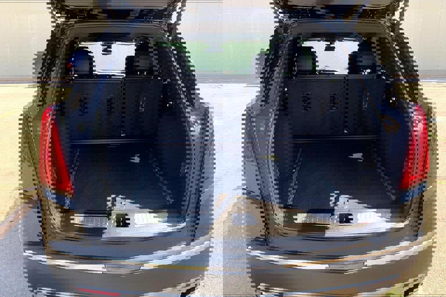 Certified 2025 Cadillac XT5 Premium Luxury image 4