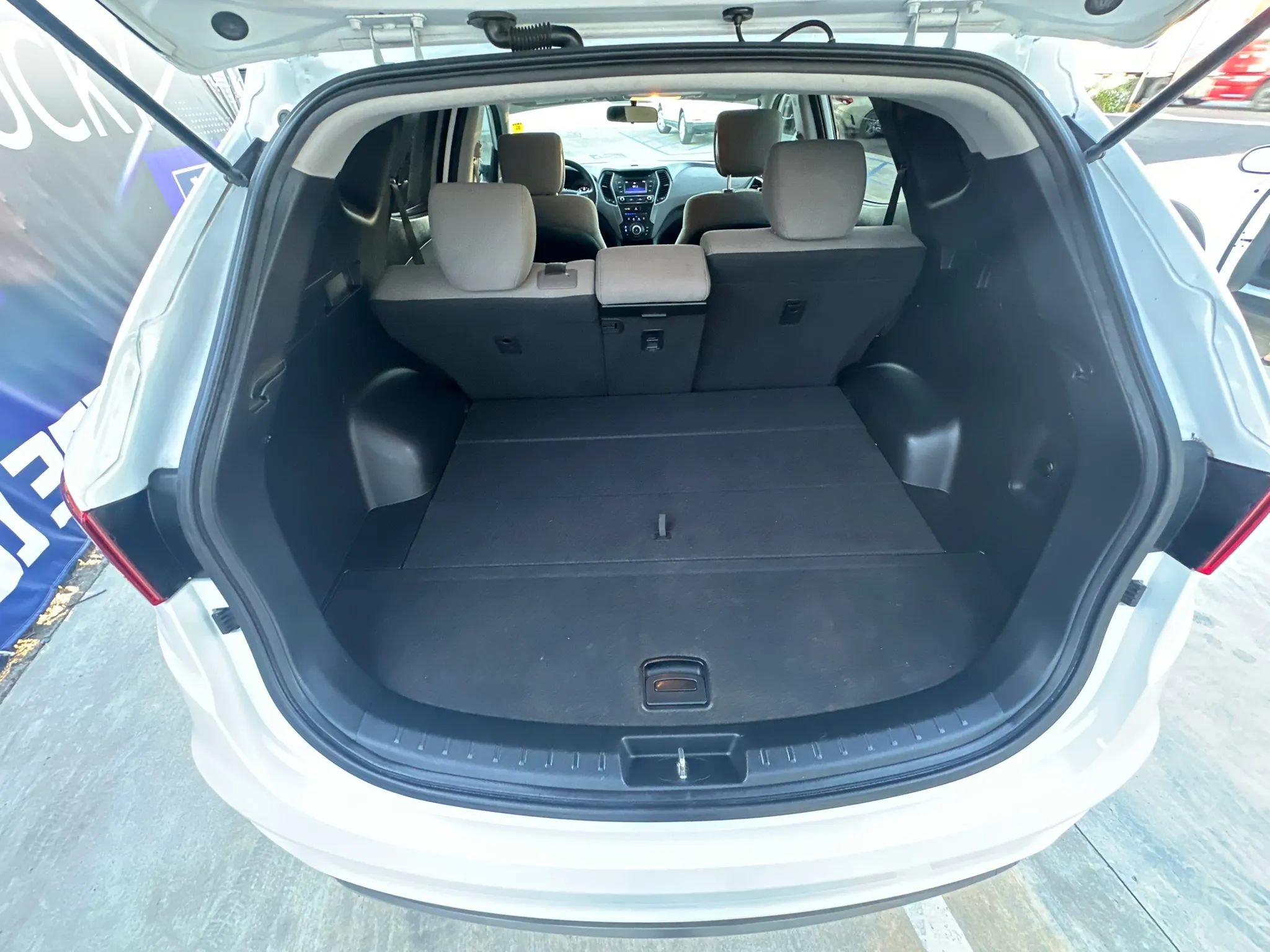 Used 2017 Hyundai Santa Fe Sport FWD image 30