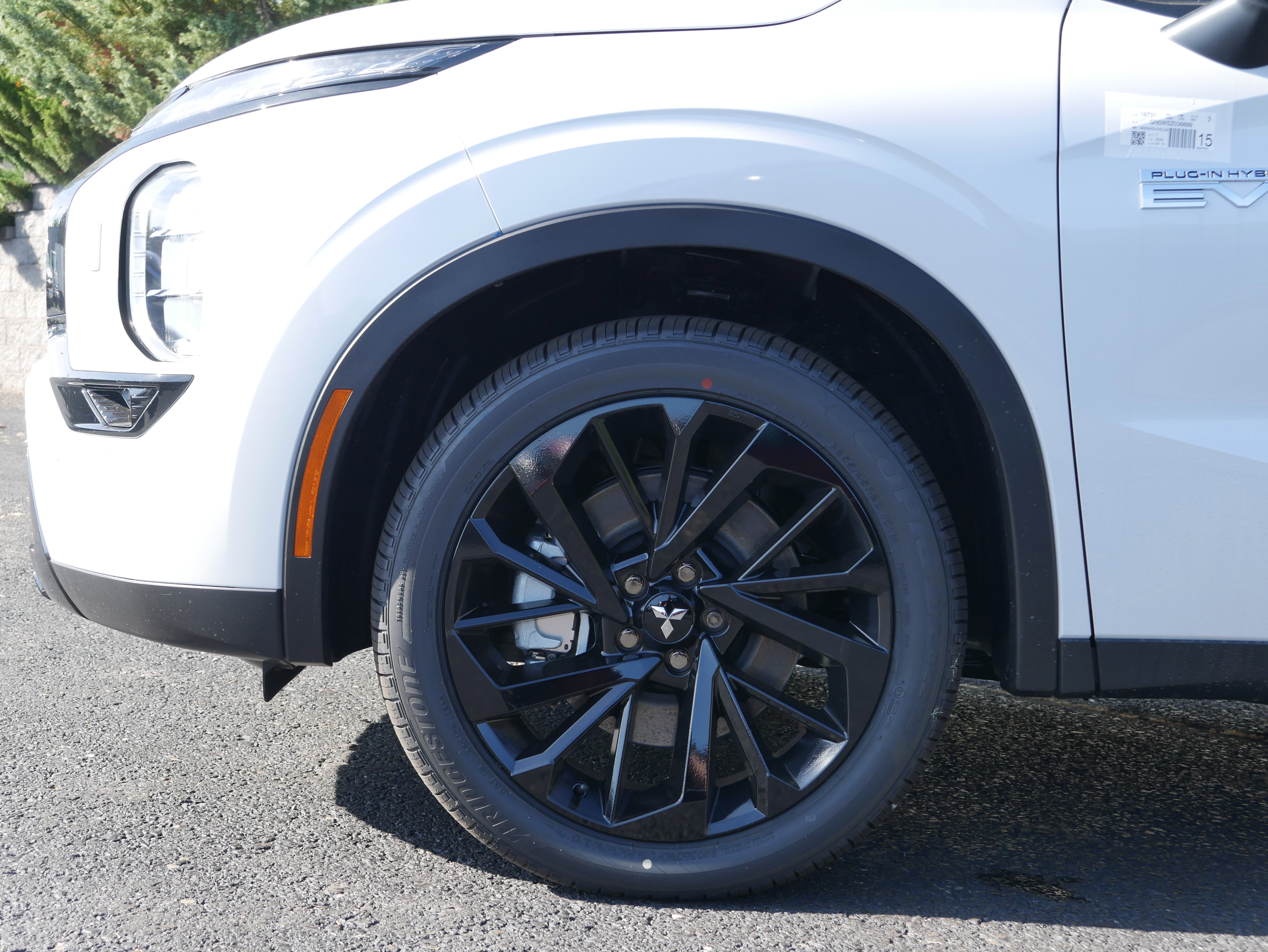 New 2025 Mitsubishi Outlander 4WD Plug-In Hybrid image 11