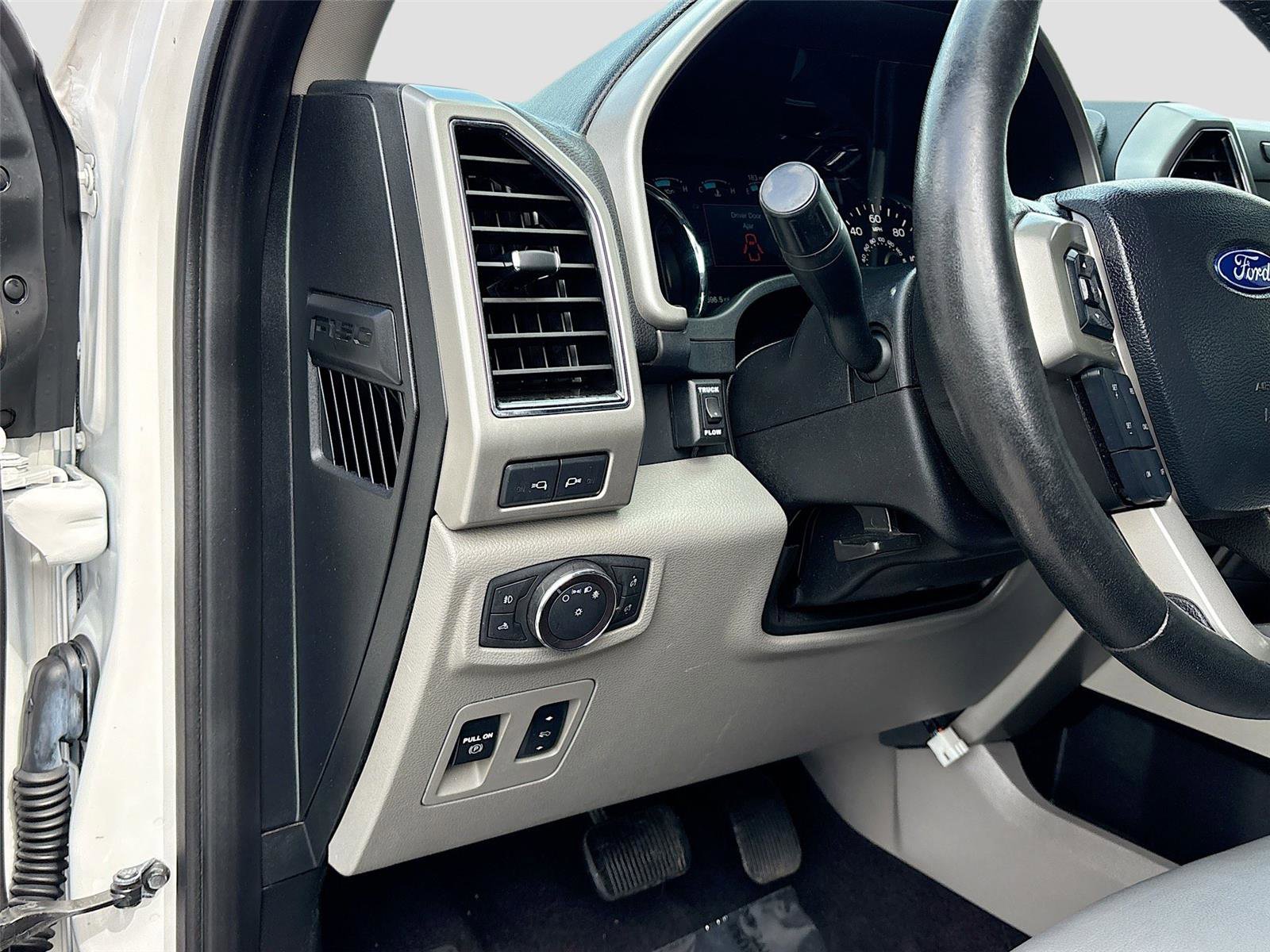 Used 2019 Ford F150 Lariat image 10