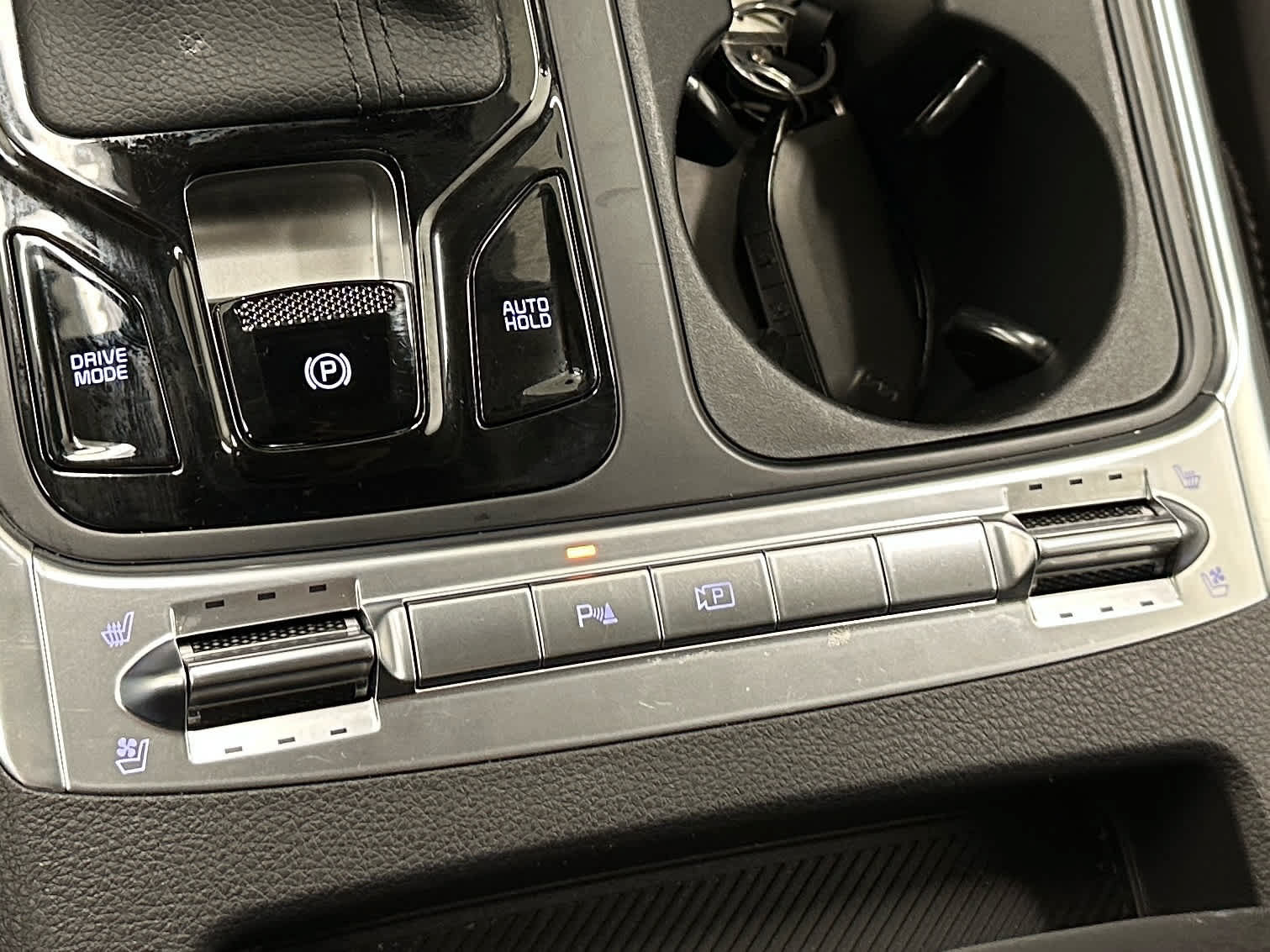 Used 2025 Kia Carnival SX FWD image 31