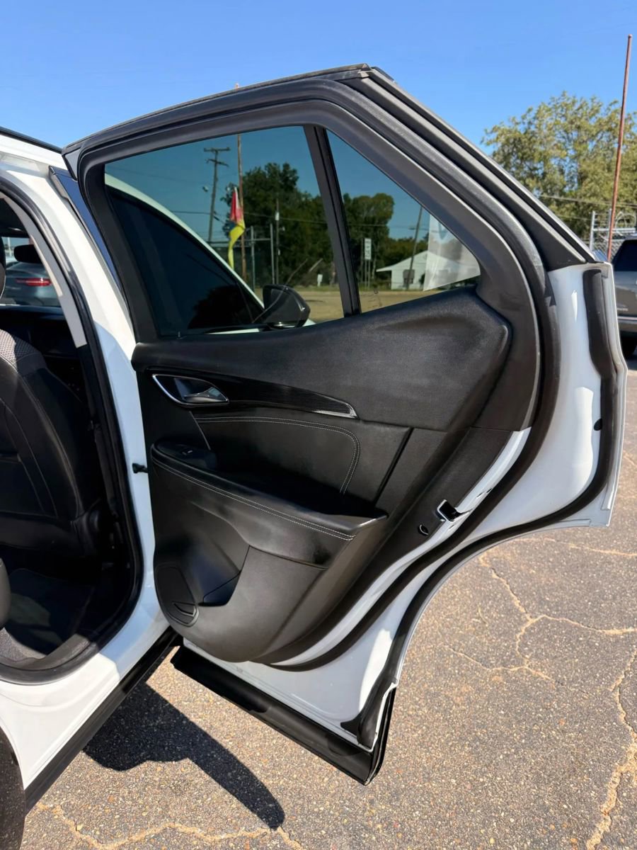 Used 2021 Buick Envision Preferred w/ Sport Touring Package image 15