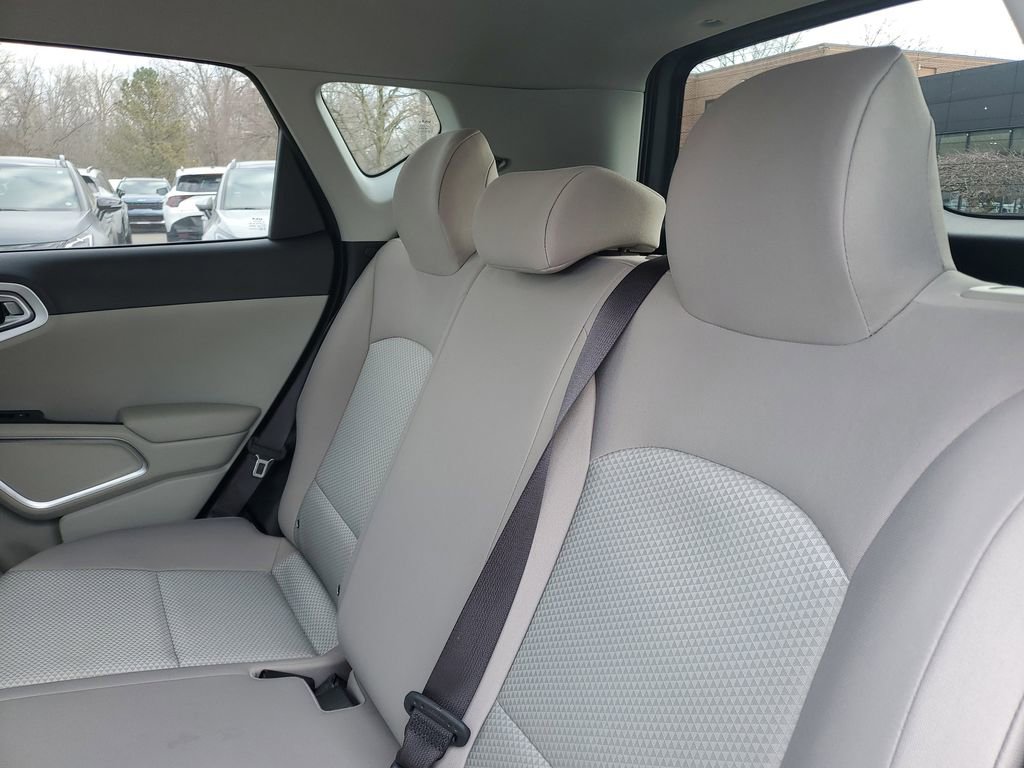 Certified 2023 Kia Soul LX image 25