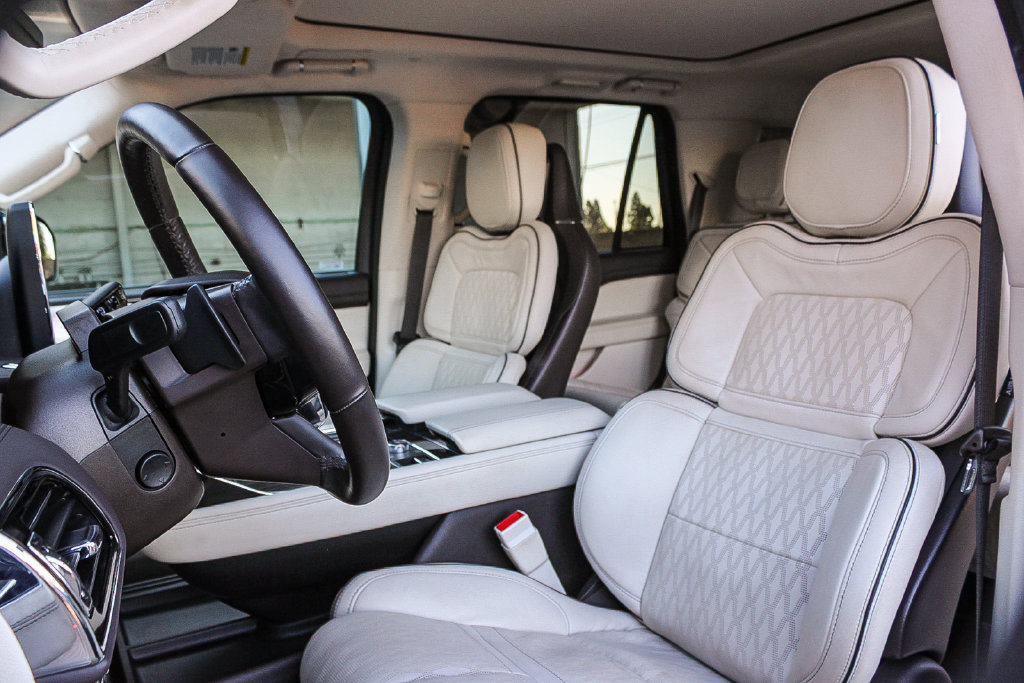 Used 2024 Lincoln Navigator Black Label AWD/4WD image 17