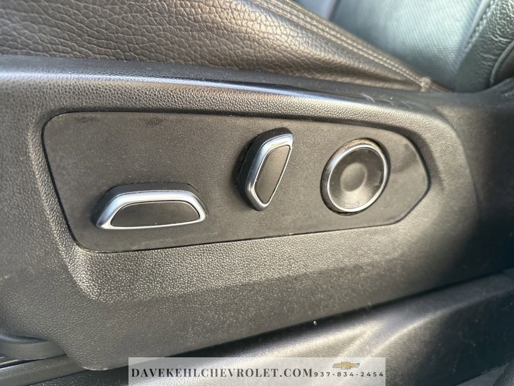 Used 2021 GMC Yukon XL Denali w/ Denali Premium Package image 17